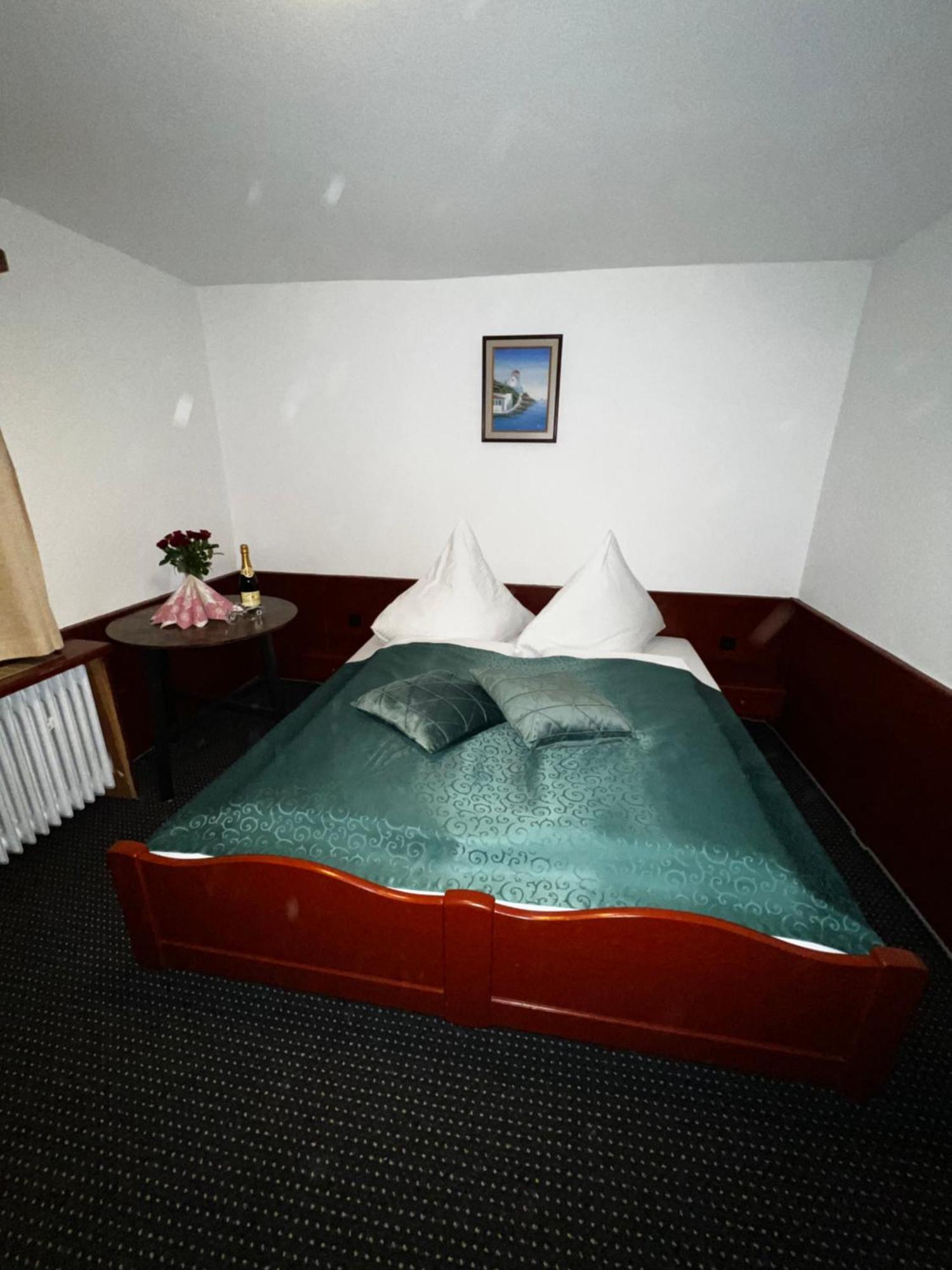 Gasthof Stern Asteri Frickenhausen  外观 照片